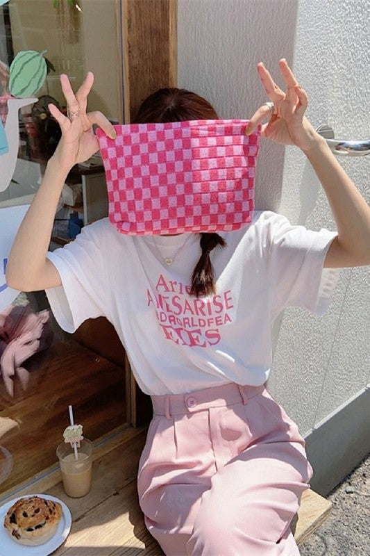 CHECKERED CLUTCH BAG - BUBBLEGUM PINK